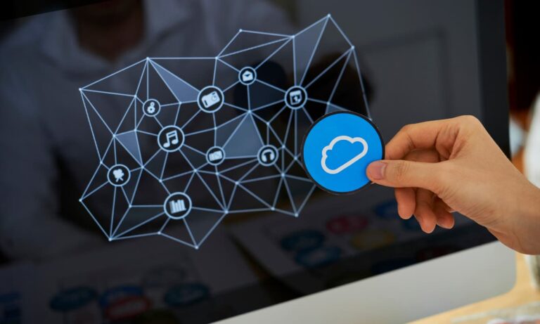 A business putting a streamlined cloud solution in place.