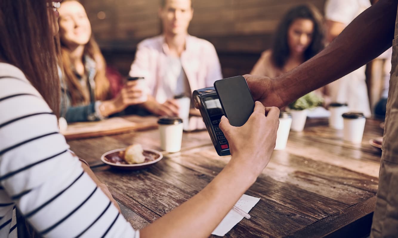 Hospitality worker providers better service with modern IT technology